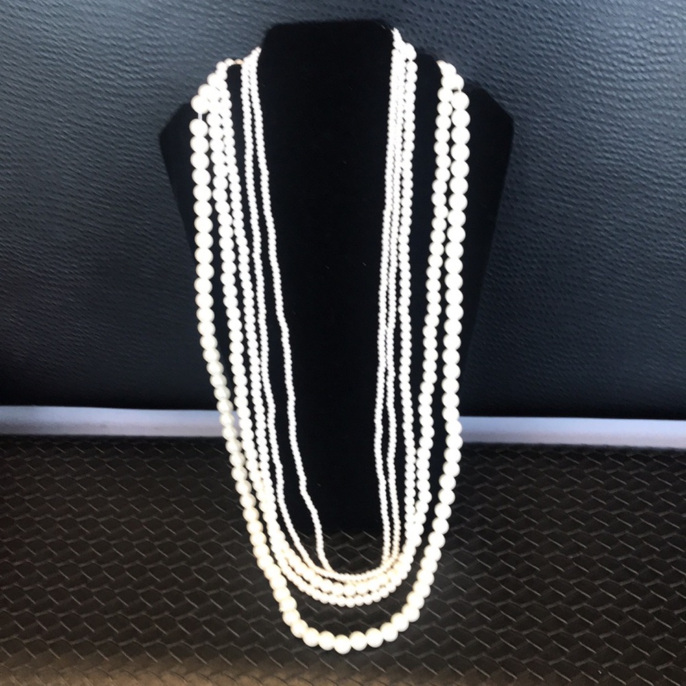 Costume pearls five Strands